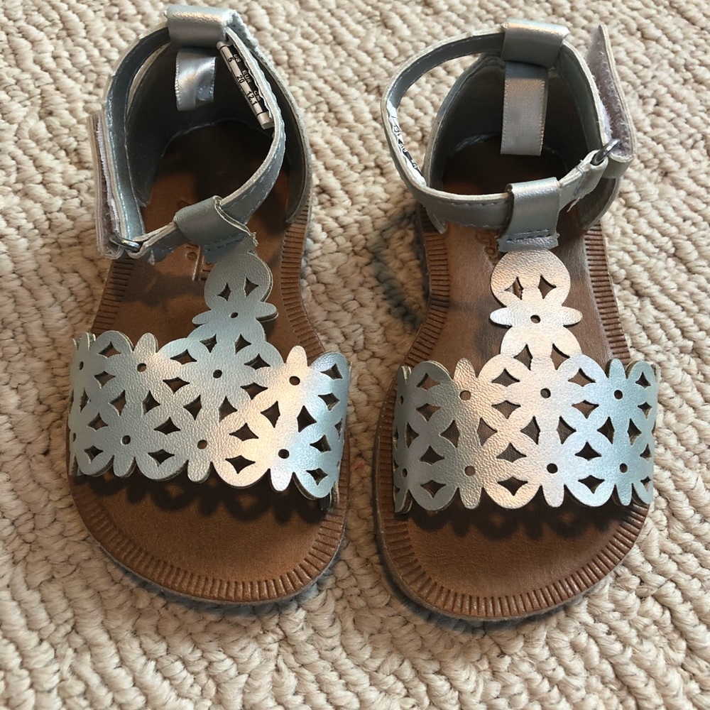 OshKosh Silver Sandals Size 5